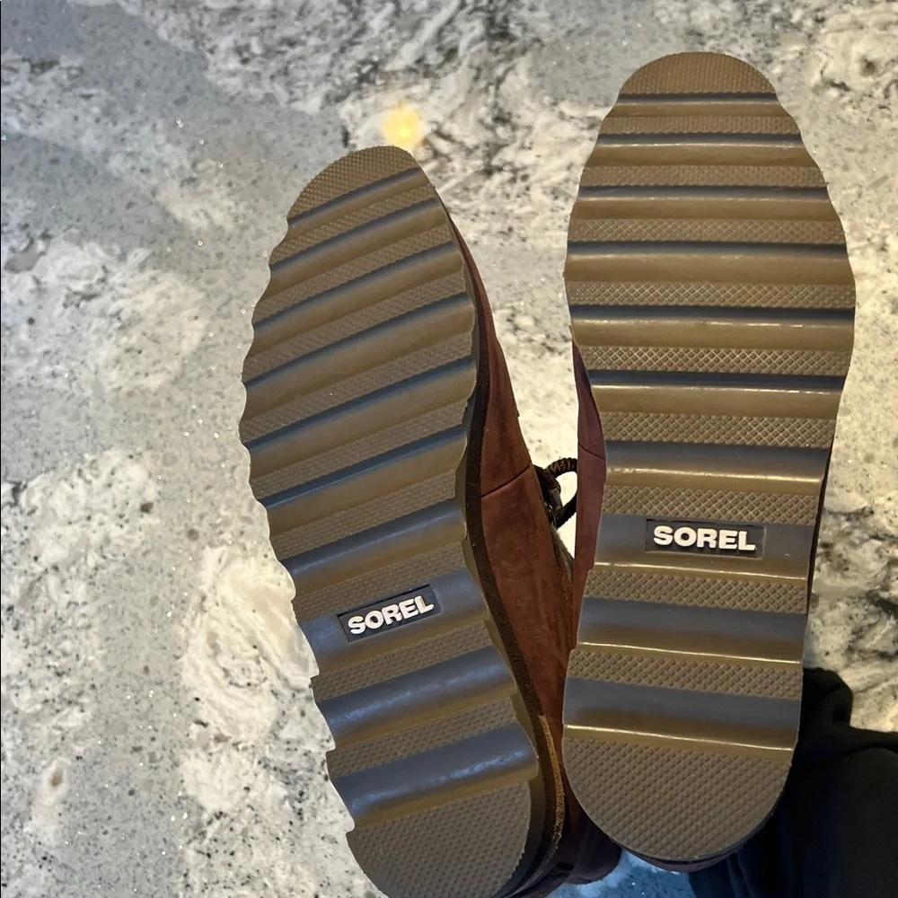 NEW Sorel Women's Plum and Gray Winter Boots Size 9.5